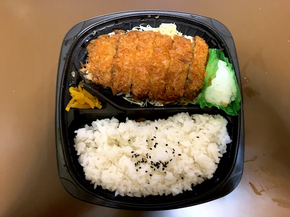 オリジン弁当 おろしロースとんかつ弁当～国産子の果汁入りぽん
酢〜|ばーさんさん