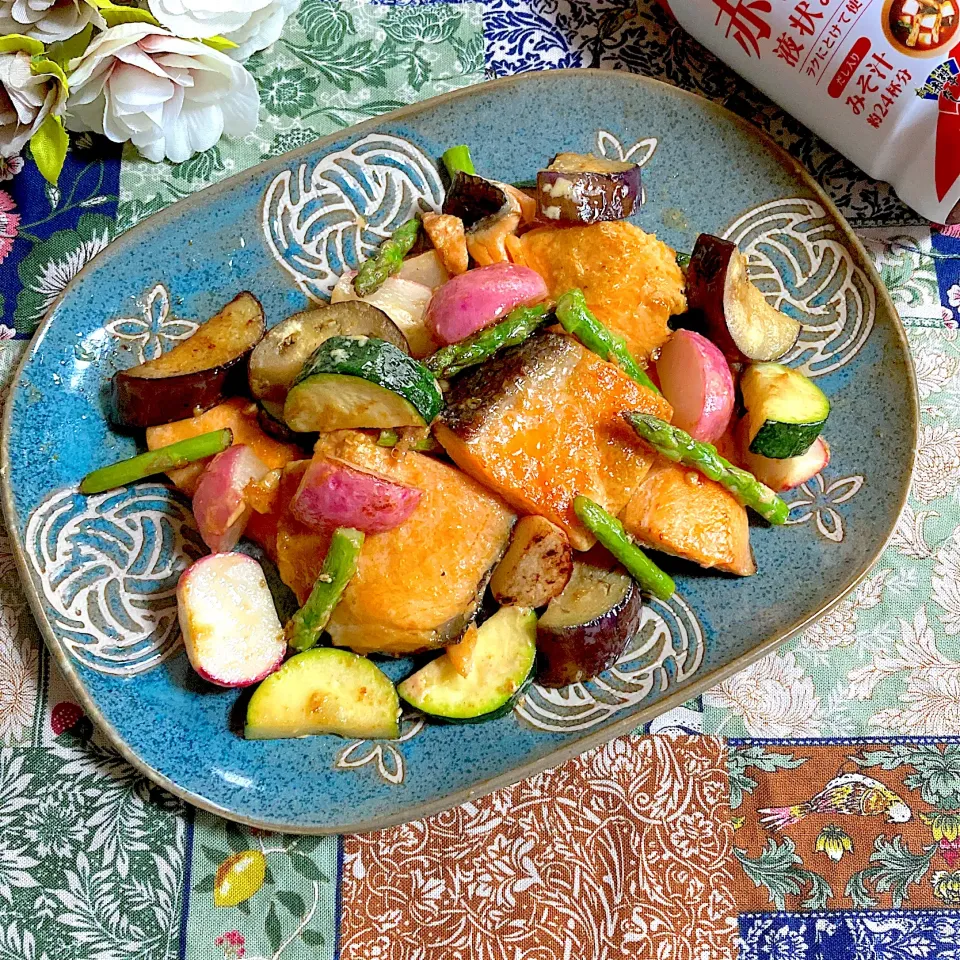 鮭🐟と野菜のみそマヨ焼き✨|ringonamaさん