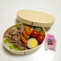 健ちゃん弁当　焼肉丼・えびの唐揚げ・ブロッコリーとマッシュルームのペペロンチーノ・スナップエンドウのごま和え・ちくわとピーマンの照り焼き・味玉・プチトマト・こんにゃくゼリー|森田実和さん