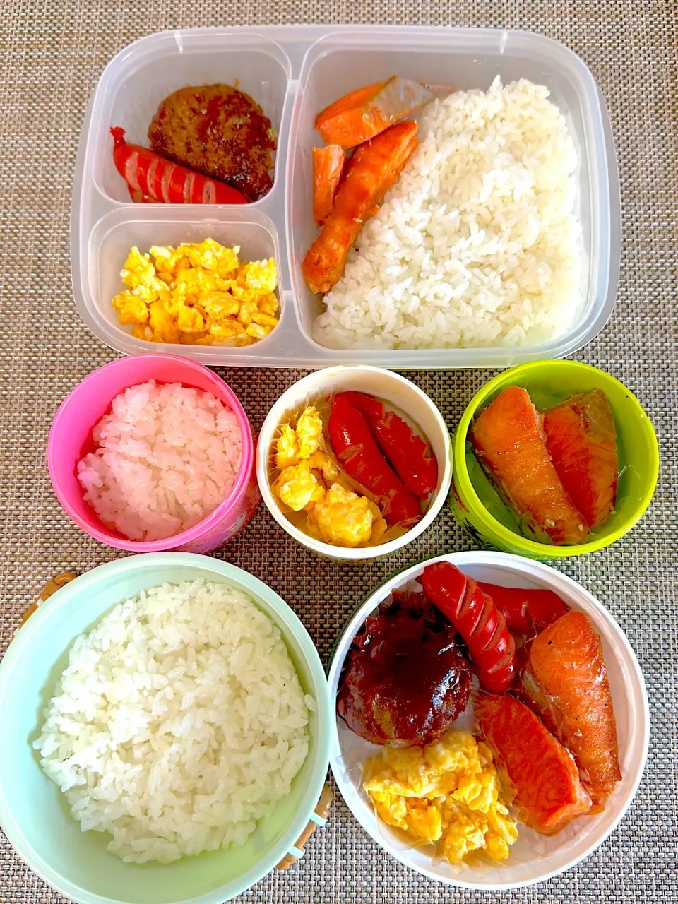 焼き鮭弁当。旦那さん、娘弁当。|ゆーこ。さん