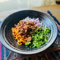 即席汁無し担々麺。|さとみこさん