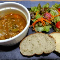 カレーとパンで休肝日|おかめんさん