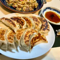珍来で買ってきた生餃子🥟をお家で焼いて！|Takeshi  Nagakiさん