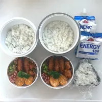甘辛チキンカツ
コロコロチキン
卵焼き
シャウエッセン
ブロッコリー
枝豆
のり弁
🍙|ayumomさん