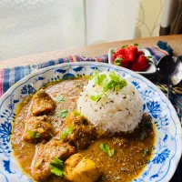 スパイスたっぷりトマトチキンカレー🍛| さとみこさん