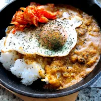 スキレットでカレー🍛|ヨウコさん