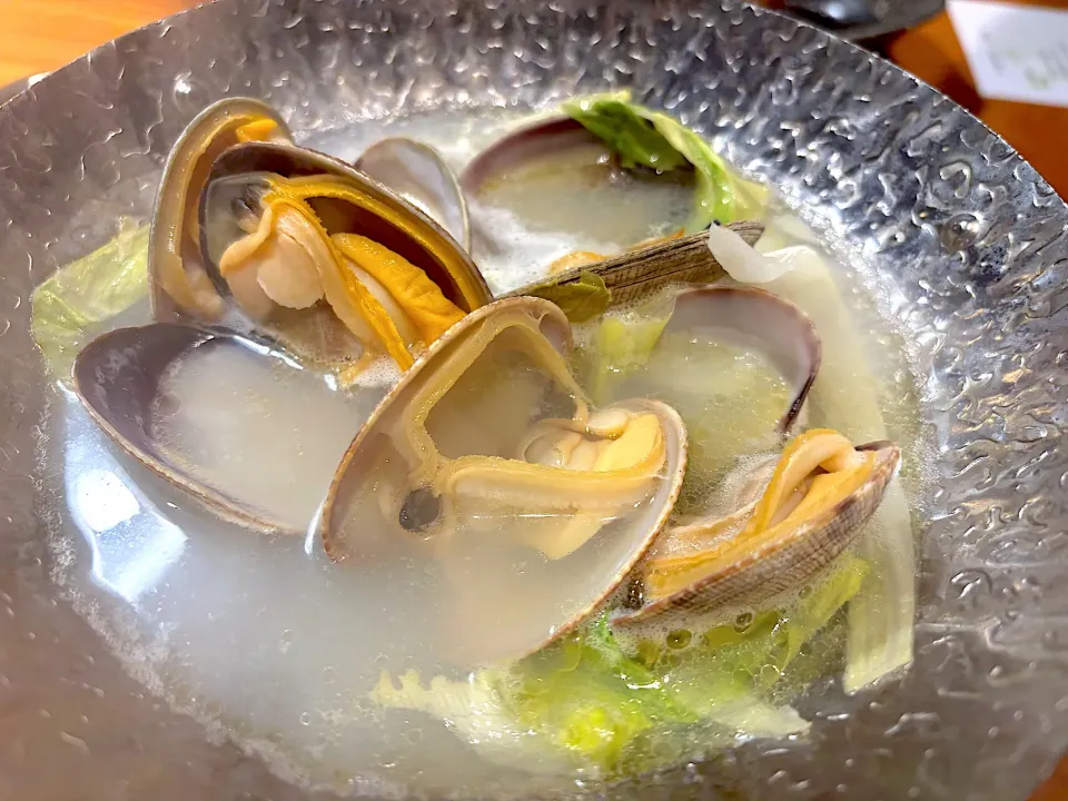 名古屋にて・［初夏のうなぎコース］・④浅利バターの酒蒸し😋✨|山勝さん