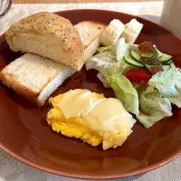 今日の朝食 チーズオムレツ🧀|Saori.Sさん