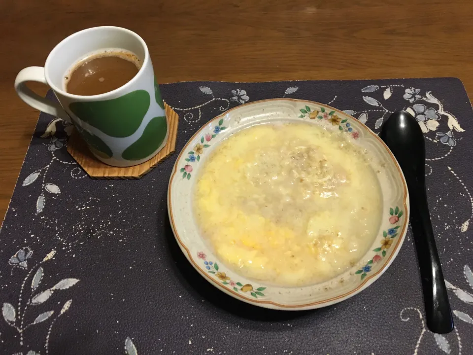 オートミール中華粥、あんぱん、ホットコーヒー(朝ご飯)|enarinさん