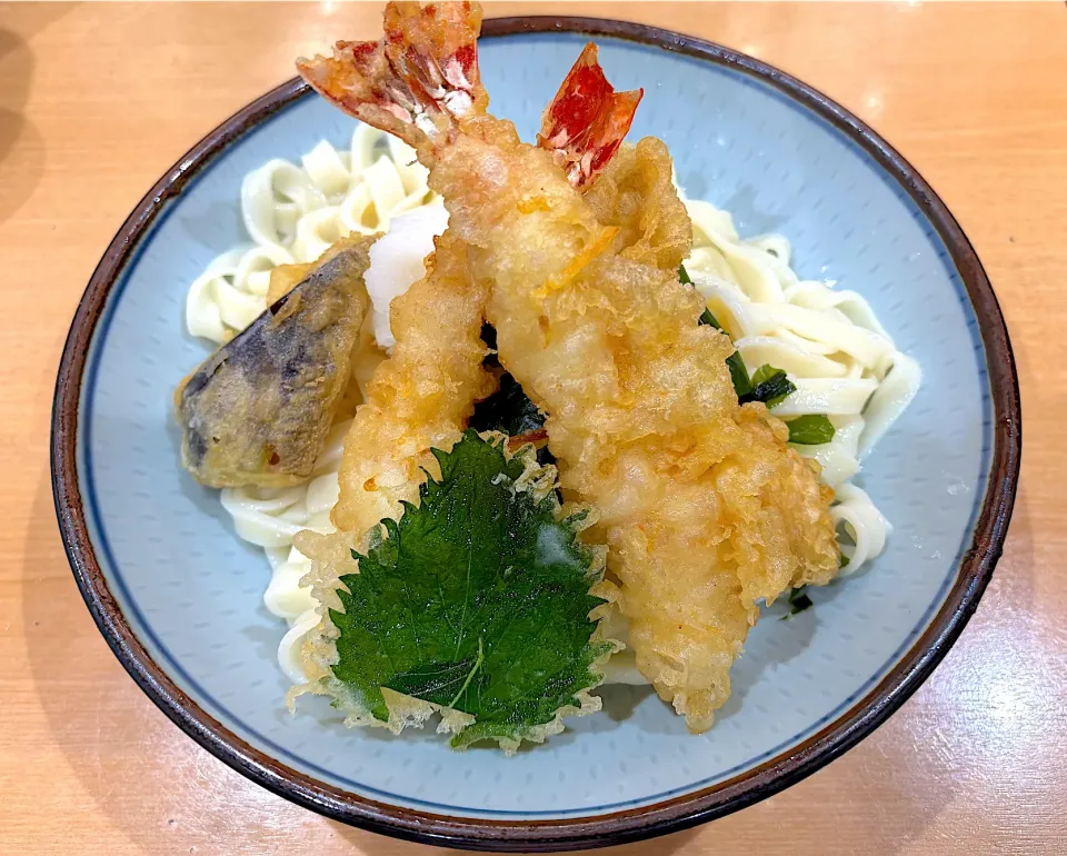 名古屋にて・きしめん よしだ・エビおろし😊✨（お昼ご飯🍚）|山勝さん