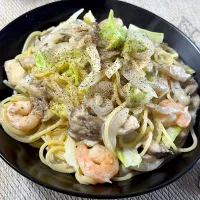 エビとキャベツときのこのクリームスパゲティ|しげさんさん