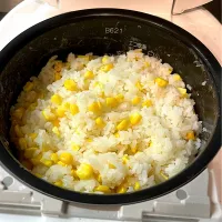 とうもろこしの炊き込みご飯🌽| Sakikoさん