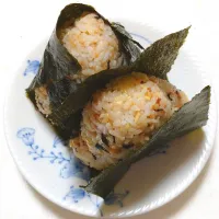 6/8の夜勤弁当
新生姜と鰹節の混ぜ込みおにぎり🍙| 卯月さん