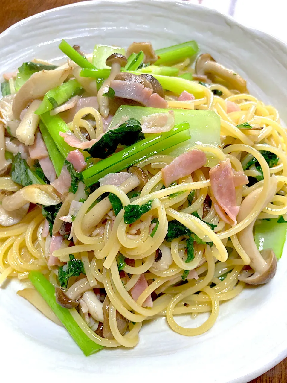 小松菜としめじのパスタ|ゆうさん