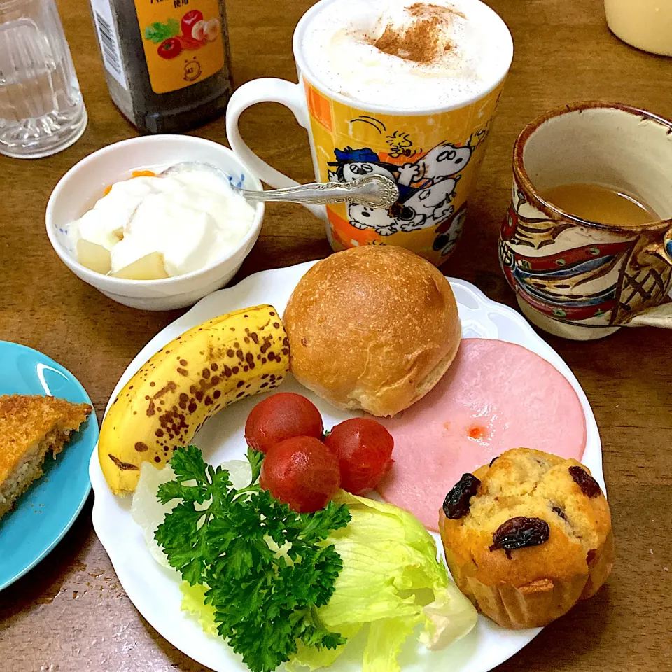 コーンパンとレーズンマフィン|みんみんさん