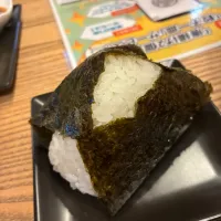 ラーメン屋さんの焼豚おにぎり|爰音さん