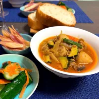 鶏ひき肉と根菜のデミそぼろ煮|ゆっちこさん