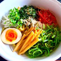 リモートワークのおひとり様ランチ🍜煮干し油そば|KANAさん