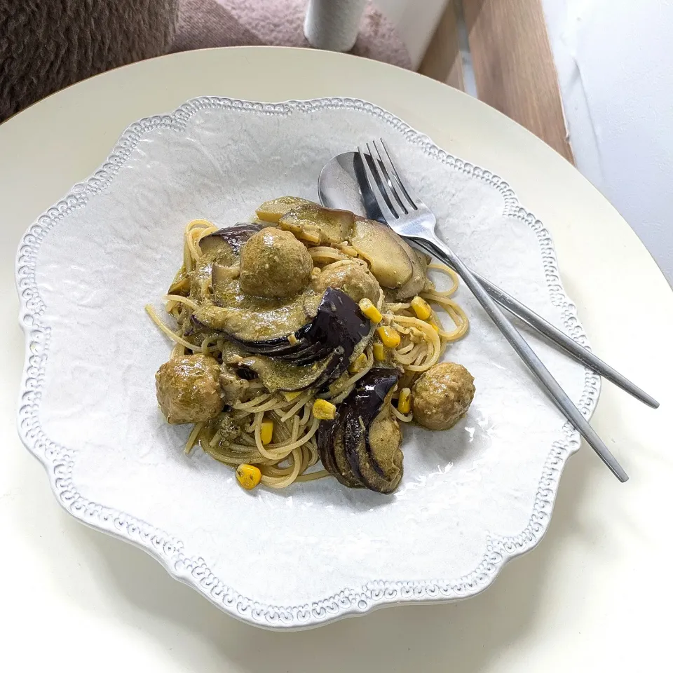 ミートボールとアコーディオン米茄子のバジルクリームパスタ|mi_neneco♪さん