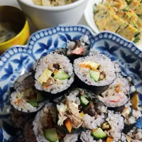 ☆夕飯☆雑穀米で海苔巻き、野菜チヂミ、キャベツ塩昆布和え、味噌汁|ｼｮｺﾗさん
