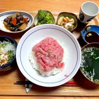 マグロ丼定食|吉田家さん