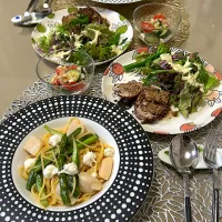 アスパラとホタテのパスタ、きゅうりヨーグルトサラダ、グリーンサラダ、豚肉ロールバルサミコ煮| kekekeさん