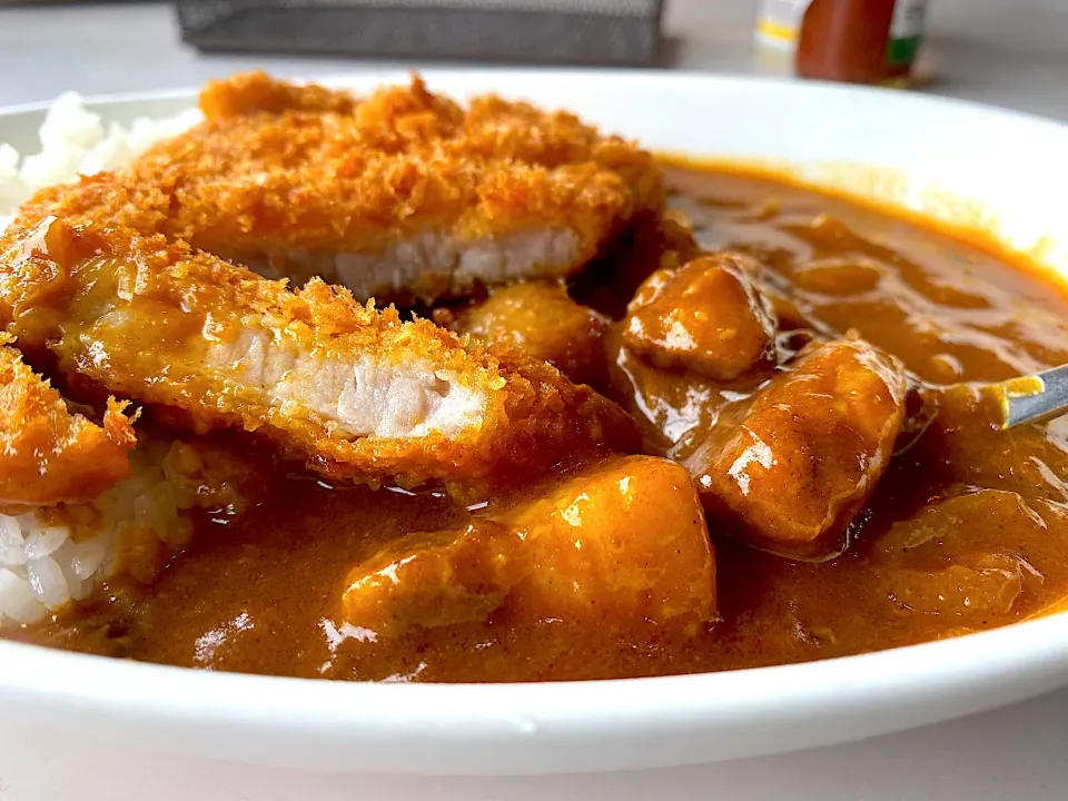 鹿児島黒豚バラ肉煮込みのカツカレー🍛|shikaさん