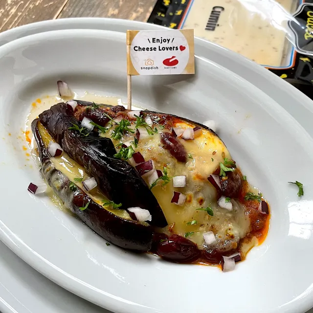 Snapdishの料理・レシピ写真:茄子のチリビーンズ挟みグリル✖️ジャックススライス（Cumin）｜どのチーズがお好み？東京デーリー・アンバサダー企画！【enjoy!CheeseLover】投稿まとめ♪