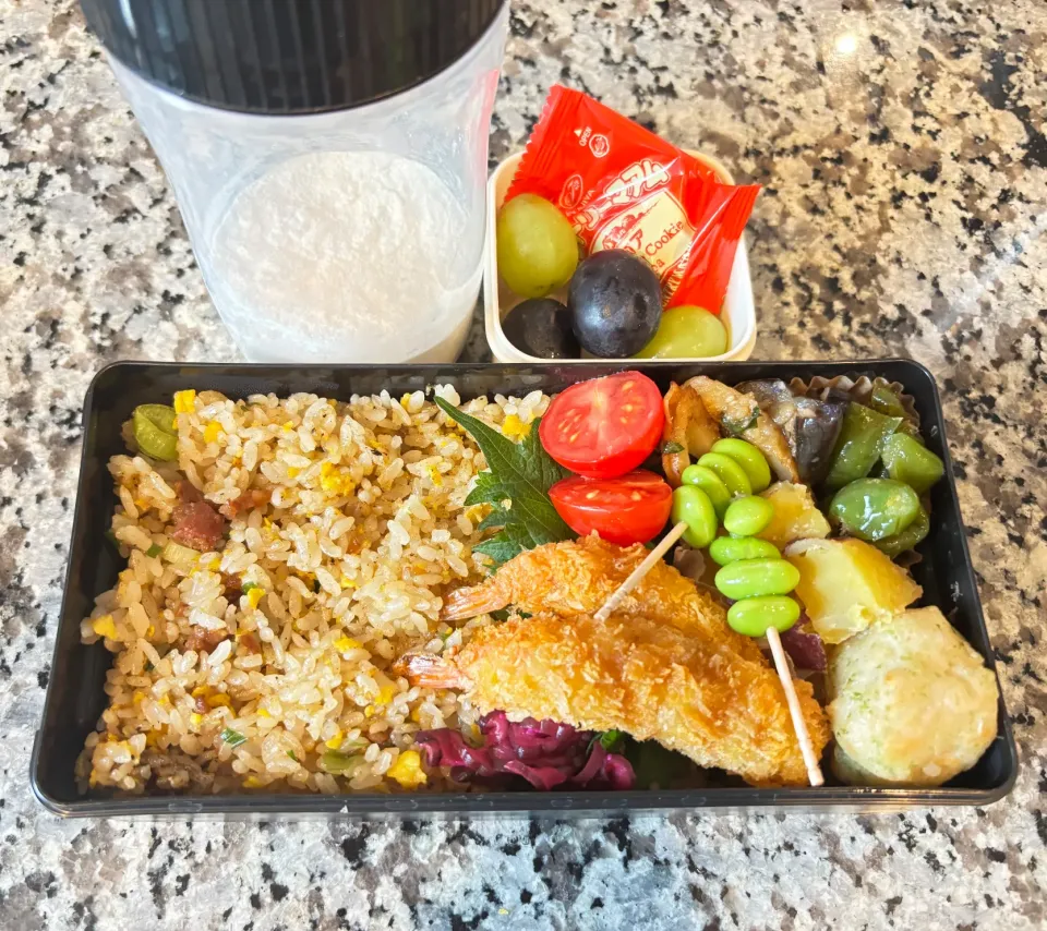 チャーハン＆エビフライ🍤弁当|Abikoさん