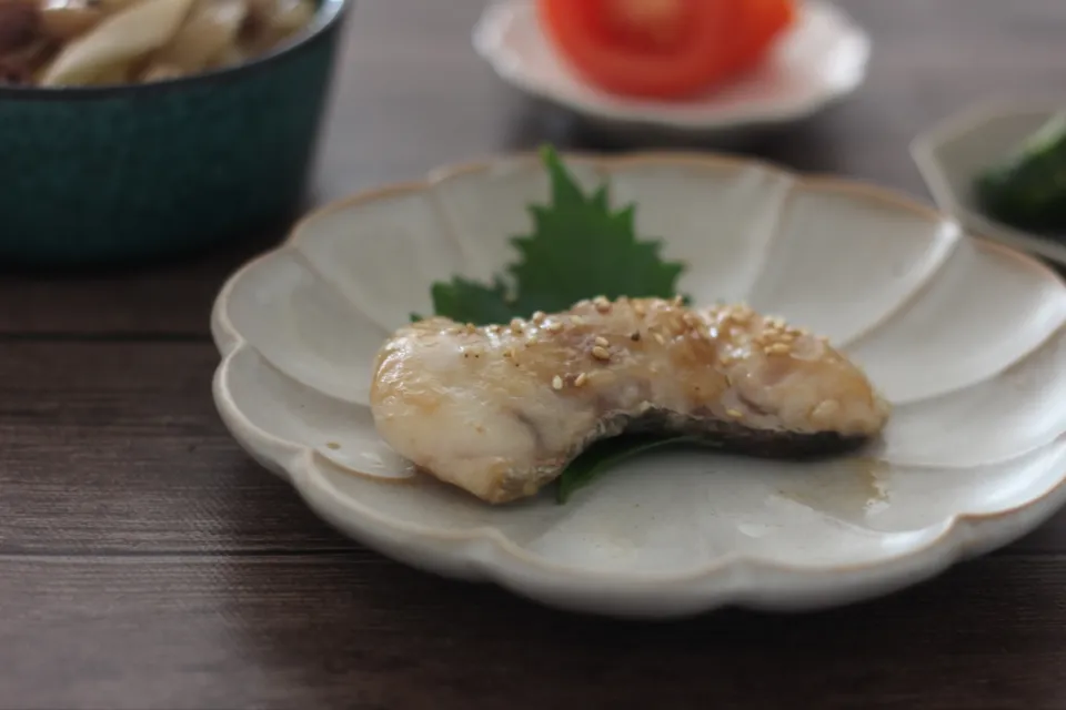 たらの梅ごま照り焼き|ちいさなしあわせキッチンさん