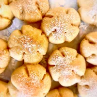 中にチーズの入った余り物消費パン🍞|まやさん