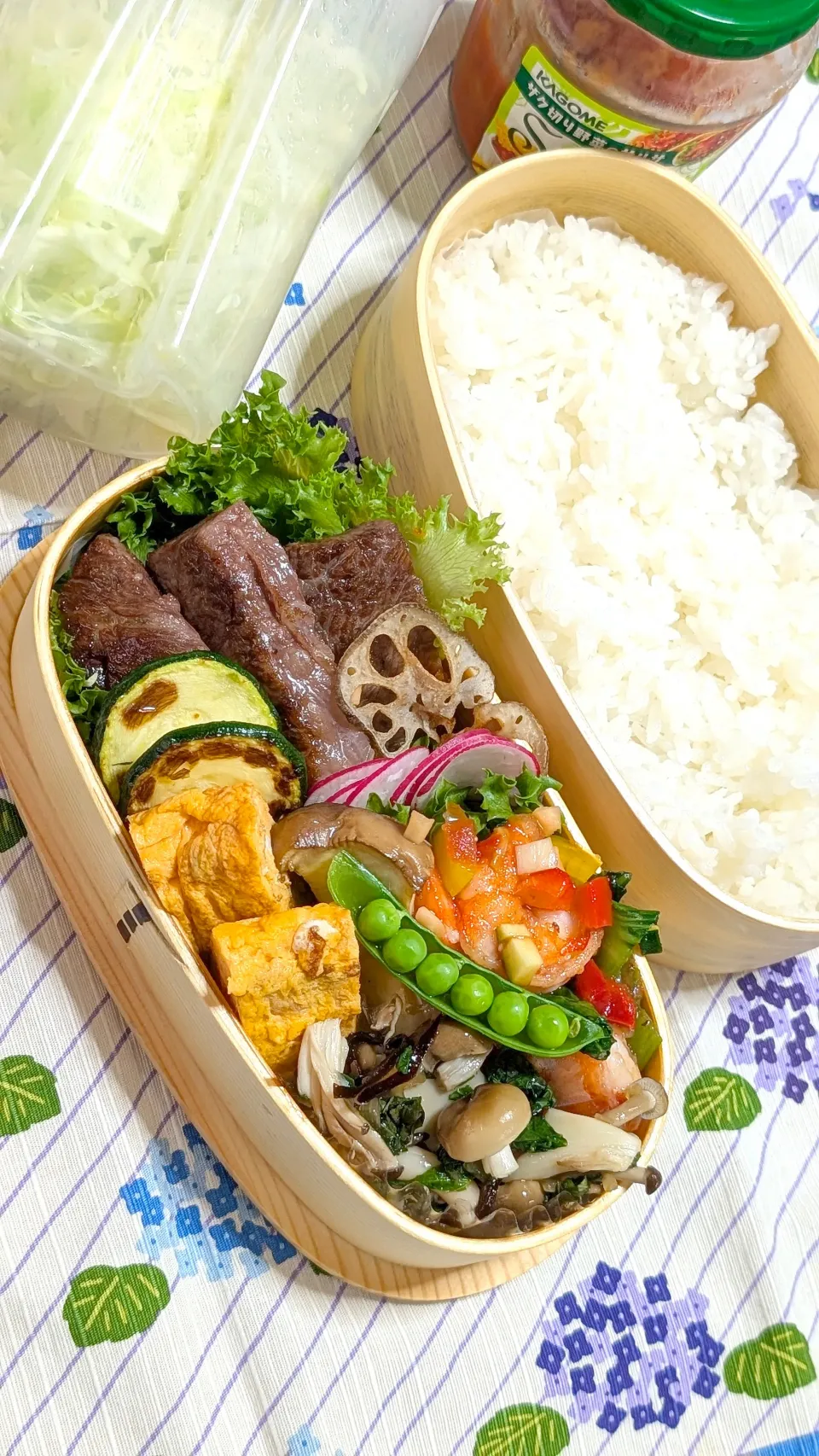 本日のお弁当〜ちょっと地中海な感じの海老のサルサソースまみれ弁当|f.1125beさん