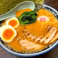 特製濃厚豚骨ラーメン味噌🍜|toshi,I🍴さん