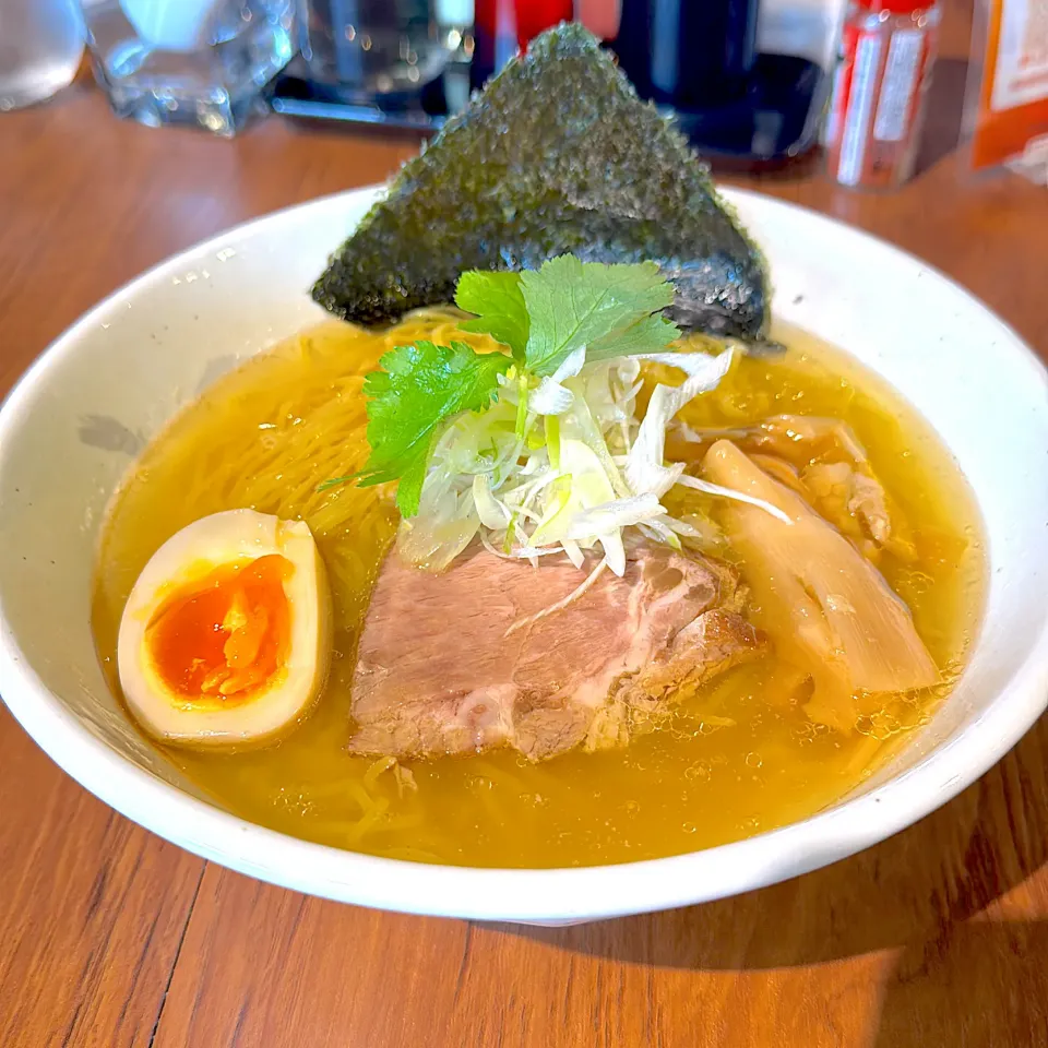 ラーメン杏さんの鶏と魚介の塩ラーメン|quuさん
