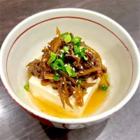 実山椒香る牛肉とごぼうのしぐれ煮温奴|deekay71さん