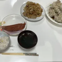 晩御飯☆雑穀米☆わかめスープ☆にしんのみりん干し☆焼売☆豚ともやしのねぎ味噌炒め|Saharaさん