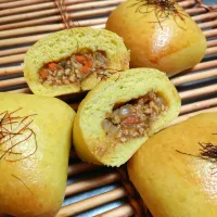 キーマカレーのソフトベーグル断面図|ne-neさん