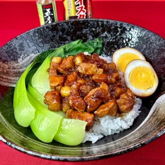 Snapdishの人気料理写真:魯肉飯(ルーローハン)