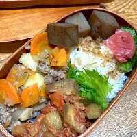 肉じゃがとコンソメ煮の自分弁当|リラさん