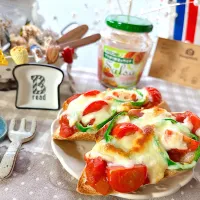 フランスパンサルサピザ🍕
カゴメ『サルサ』使用|がぁがさん