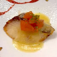 寿司コース🍣・③イサキ🐟の上に！トマトの🍅おひたし😊✨