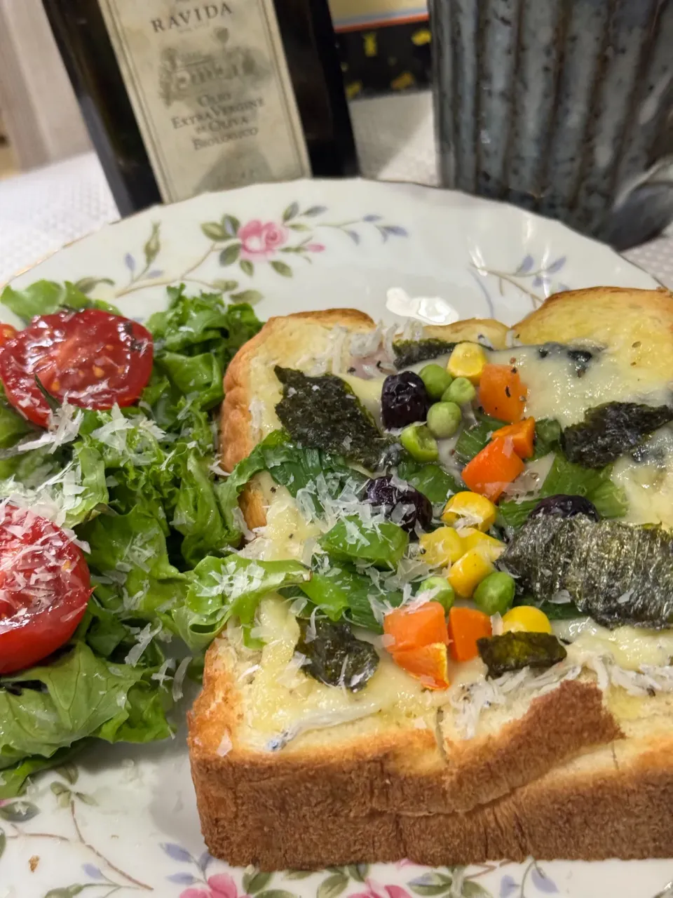 アッコちゃん✨さんの料理 しらすde和風アヒージョチーズトースト　|🐧ペンギン2さん