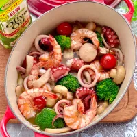 海の幸とホワイトマッシュルームのアヒージョ🍄🧄🦐(しいたけ粉末だし)