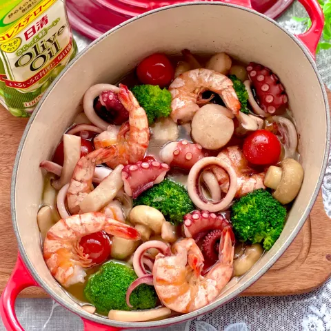 「日清さらっと軽～いオリーブオイル」を使ってみたSnapdishの料理・レシピ写真:海の幸とホワイトマッシュルームのアヒージョ🍄🧄🦐(しいたけ粉末だし)