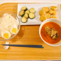 今日の夕食　パネーンカレー、そうめん、ズッキーニソテー、チキンナゲット|pinknari🐰🌈さん