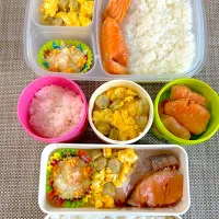 焼き鮭弁当。旦那さん、娘弁当。|ゆーこ。さん