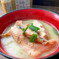 ビワマスのアラのみそ汁