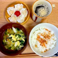 (6/12) 朝ご飯　　　　　　　　　　　　　　　海老しゅうまい、小松菜&にんじん&卵のスープ、フィットライフコーヒー| Kahoさん