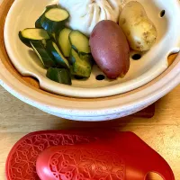チョコちゃんから貰ったジャガイモ🥔まずは蒸して戴きました😊|さくたえさん