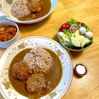 メンチカツカレー🍛|さくたえさん